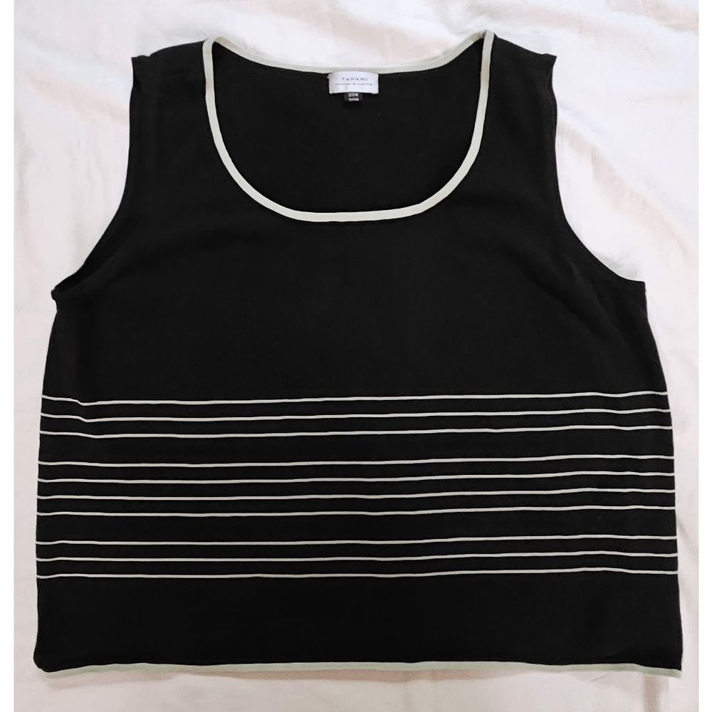 30 Tahari sleeveless blouse, sz 20W